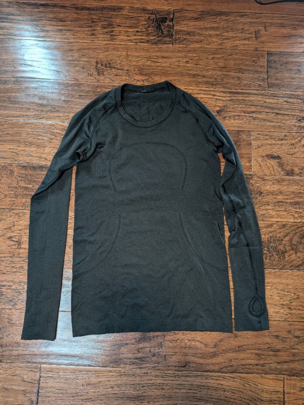 Lululemon Women's Black Swiftly Long Sleeve Top Size 8